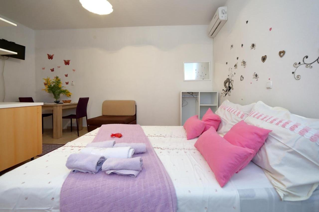 Apartments Ivana ビビニェ エクステリア 写真