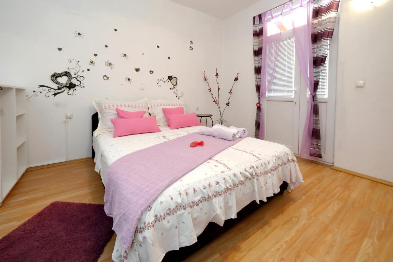 Apartments Ivana ビビニェ エクステリア 写真