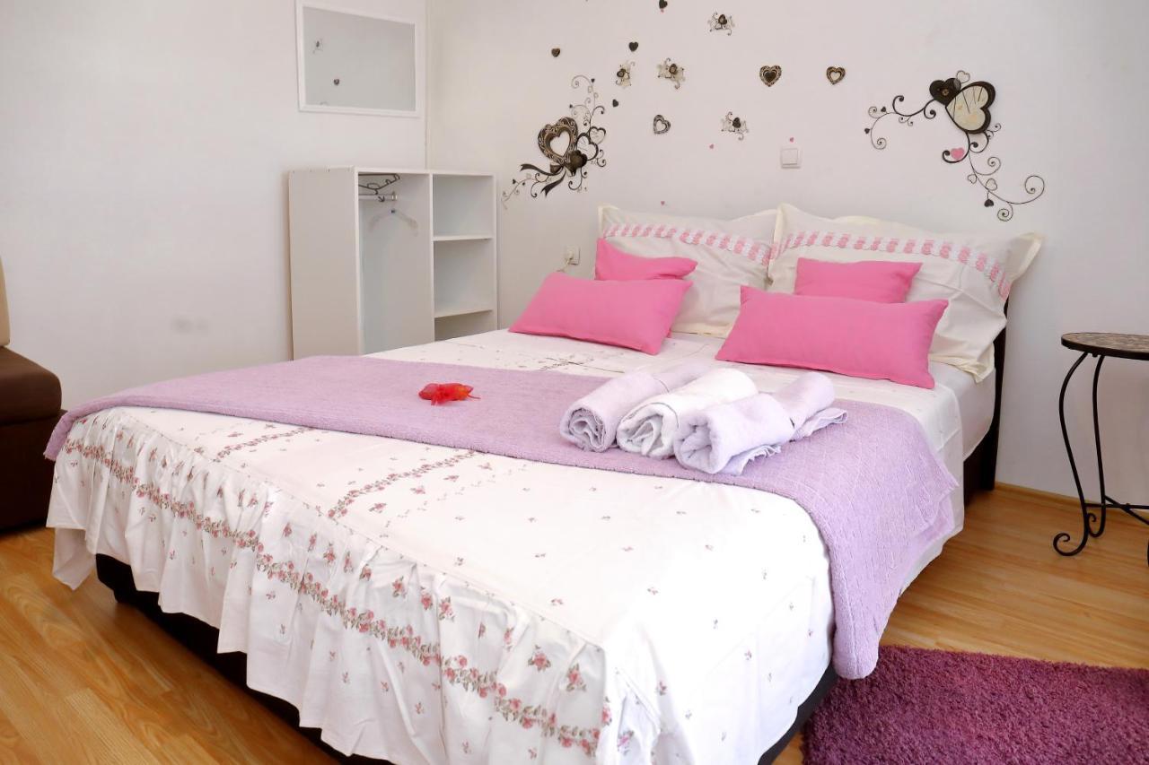Apartments Ivana ビビニェ エクステリア 写真