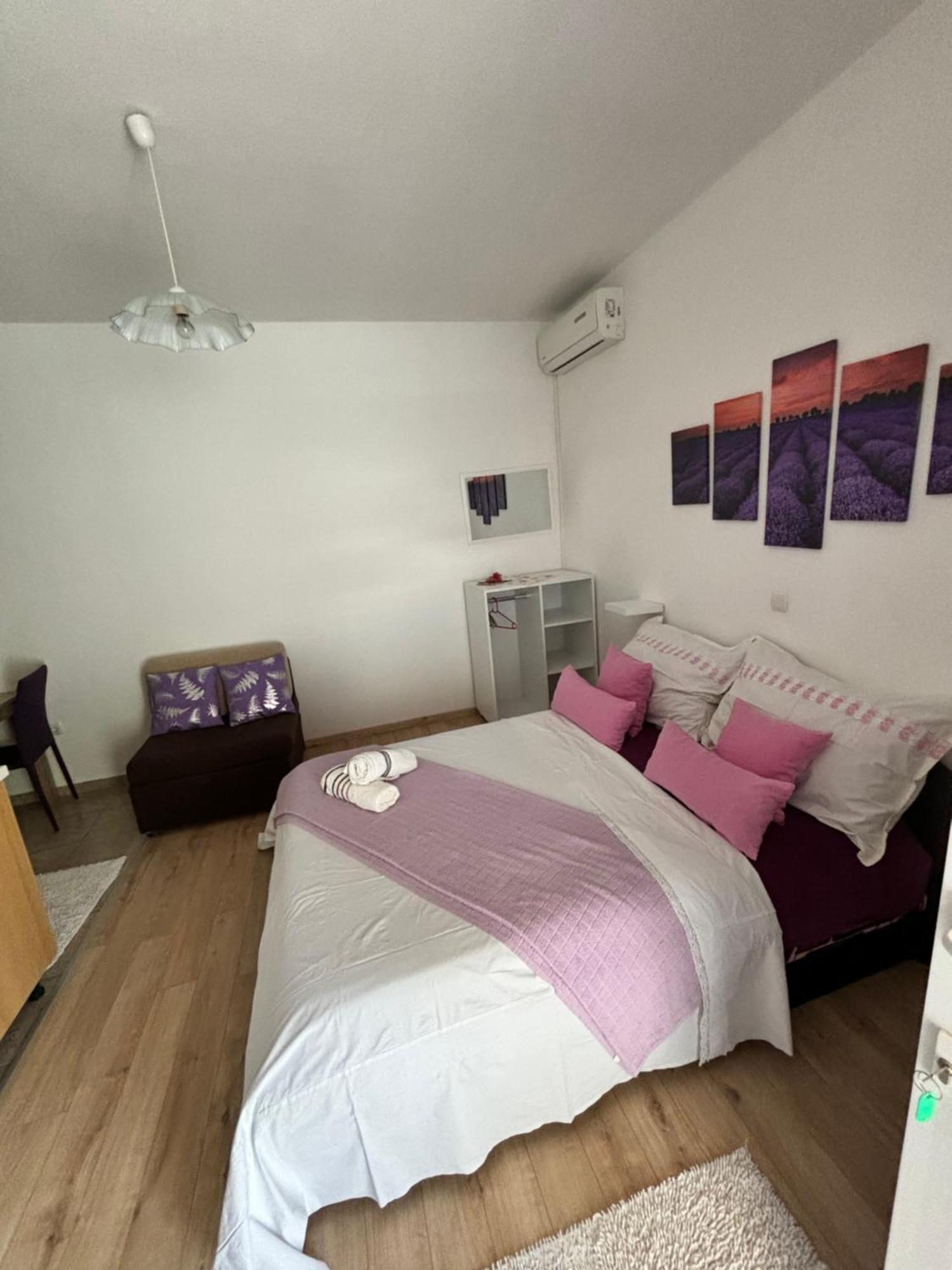 Apartments Ivana ビビニェ エクステリア 写真
